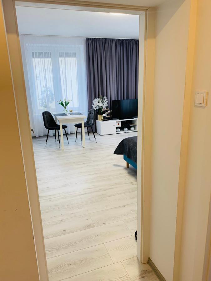 גורז'וב ווילקופולסקי Apartament Walczaka 22 Miejsce Parkingowe מראה חיצוני תמונה