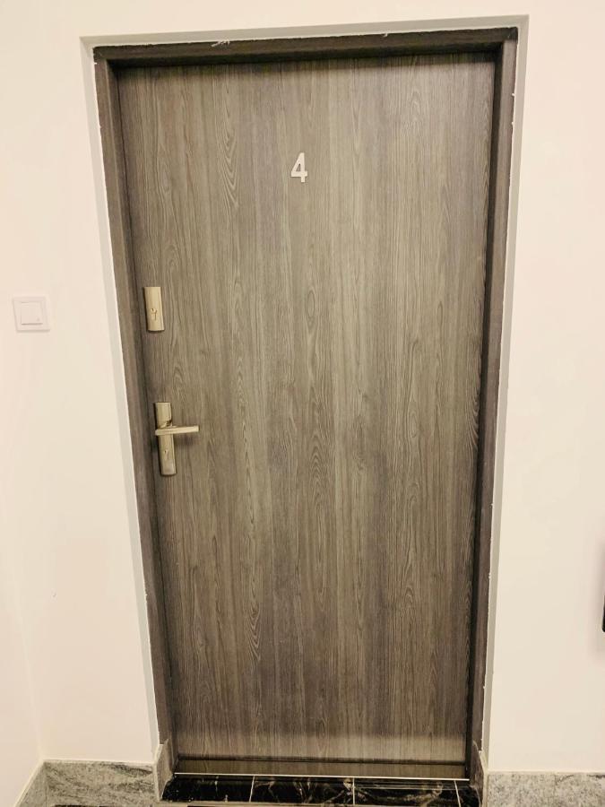 גורז'וב ווילקופולסקי Apartament Walczaka 22 Miejsce Parkingowe מראה חיצוני תמונה